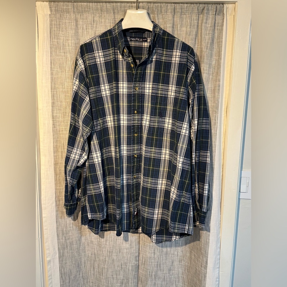 XL, Nautica Men's Navy and White Plaid Shirt